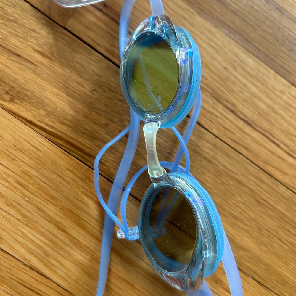 Swimming Goggles - Picture 2 of 2